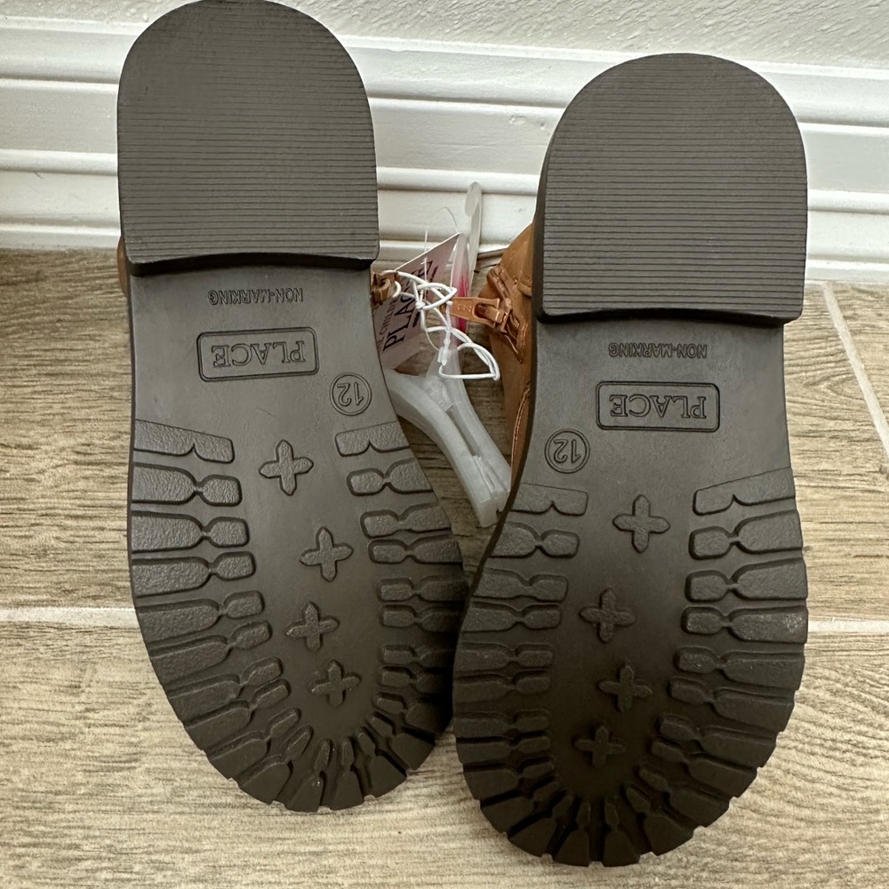Girls brown boots